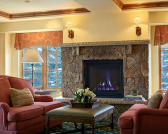 Austria Haus Hotel - Vail - Living room