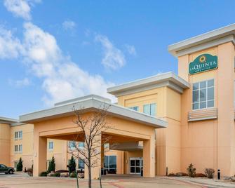 La Quinta Inn & Suites by Wyndham Clinton Historic Route 66 - Clinton - Edificio