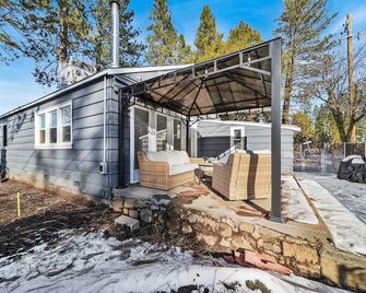 Burney Falls Bungalow - Comfy Atmosphere - Great Location! - Burney - Gebäude