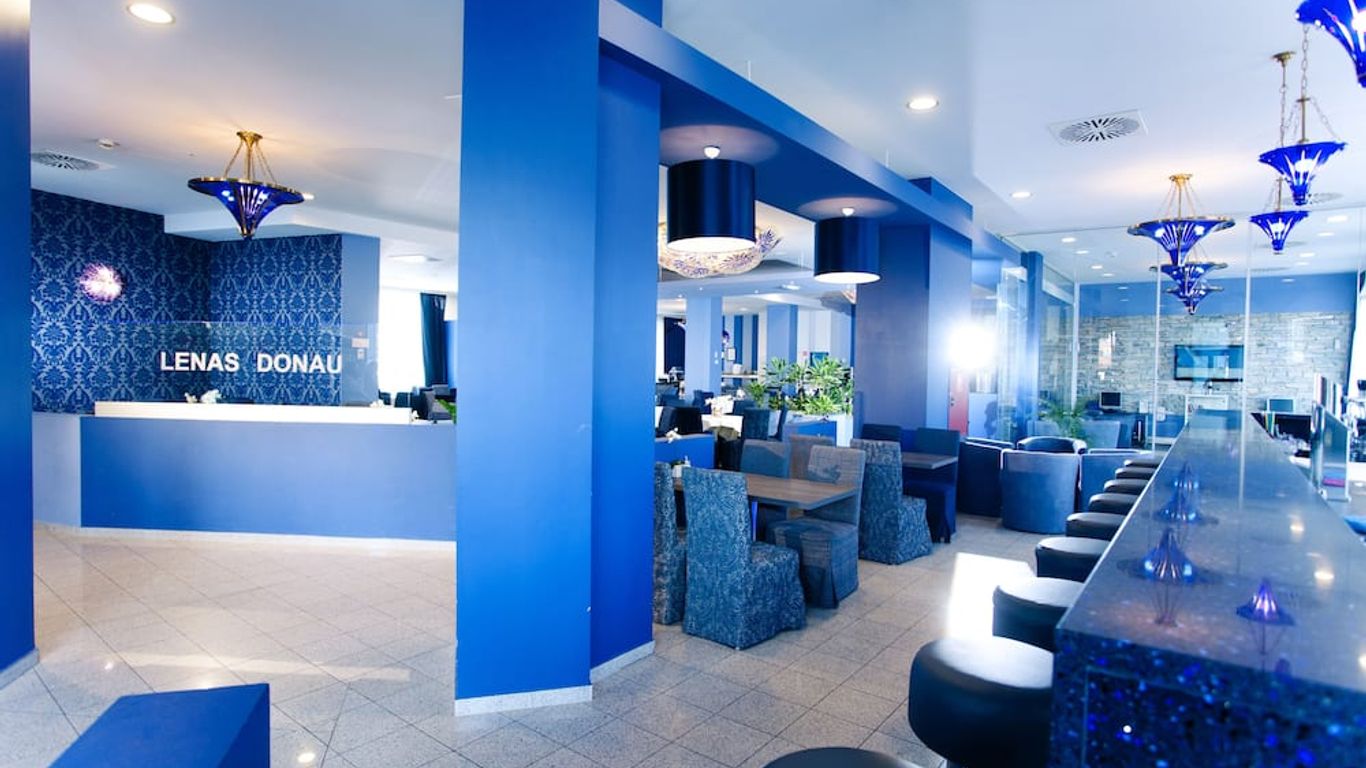 เลนาส โดนาว