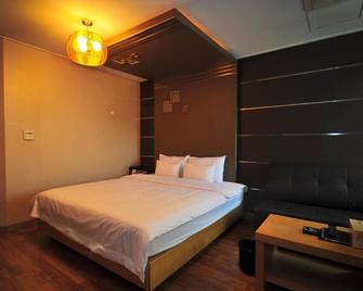 Hotel K - Gimhae - Habitación