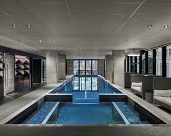 فندق شيراتون ملبورن - ميلبورن - حوض السباحة