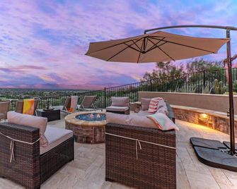 #1 Best Views 7500 Sf Mansion W/ Movie Pool, Game Room, 11 King Beds, Fountain! - Fountain Hills - Balcony