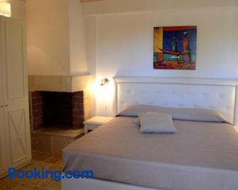 Agriturismo Masseria San Leonardo - Savelletri - Bedroom
