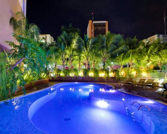 Hotel Taiamã - Cuiabá - Piscina