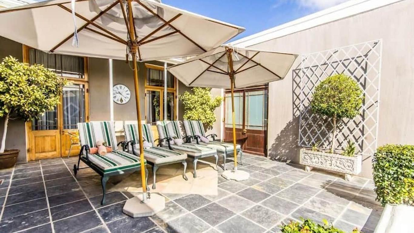 Lemoenkloof Boutique Hotel