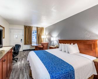 Econo Lodge Phoenix North I-17 - פיניקס - חדר שינה