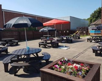 Pelham Hotel - Immingham - Binnenhof