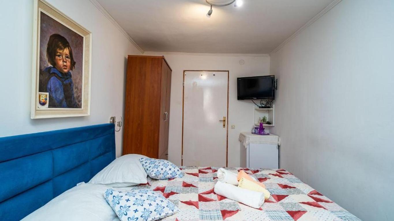 Rooms Fausta Old Town