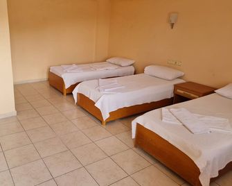 Caner Mountain Hotel - Antalya - Slaapkamer