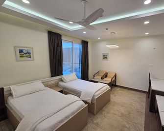Petrose Business Hotel - Kolenchery