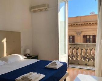 38 Aira Hotels - Palermo - Bedroom