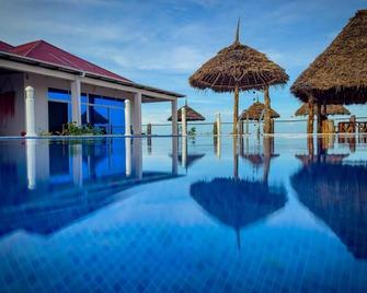 Coral Cliff Villas Zanzibar - Villa with Garden View #3 - Makunduchi - Basen