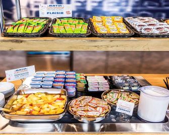 ibis Budget Cognac - Шатобернар - Buffet