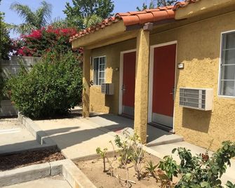 Economy Inn Motel Sylmar - לוס אנג'לס