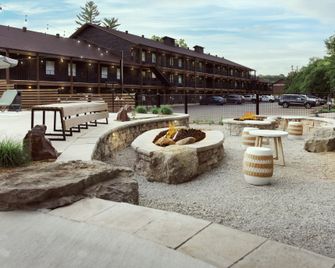 The Ozarker Lodge - Branson - Piscina