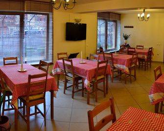 Vila Toparceanu - Therme & Airport Otopeni - Otopeni - Restaurante