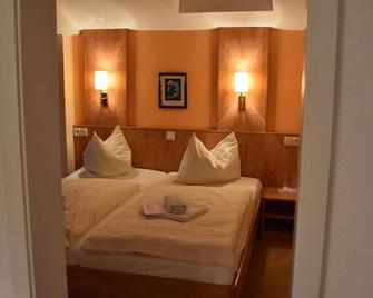 Hotel am Bahnhof - Weilburg - Schlafzimmer
