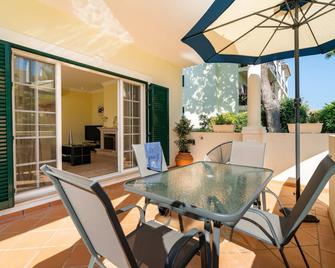 Outstanding one bedroom apart with heated private pool in Vale do Lobo - Almancil - Patio