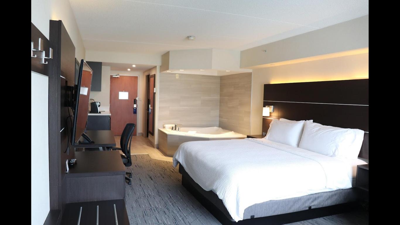 Holiday Inn Express & Suites Brampton By IHG