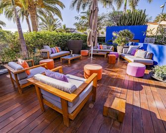 بوهيميا سويتس آند سبا - للبالغين فقط - ماسبالوماس - شرفة مرصوفة