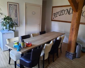 Gouda / Utrecht luxury farmhouse in the green heart - Polsbroek - Comedor