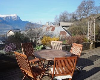 Beautiful spacious chalet with rare panoramic view, & Lac de Serre Ponçon - Embrun - Balcon