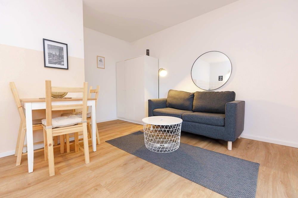 Fullhouse - Leipzig - K28 A - Southern City Center - לייפציג - סלון