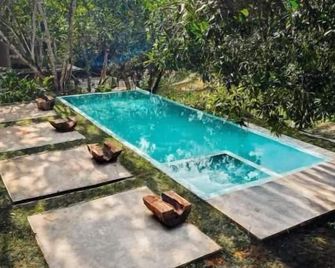 vrihee resort - Weligama - Havuz