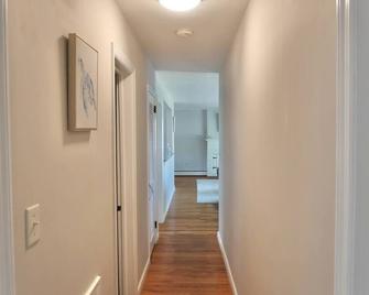 Home in Allentown | Dorney Park | 3 Bedroom - Allentown - Hallway