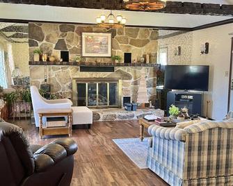 3-bedroom vacation home 15 minutes from University of Tennessee - Knoxville