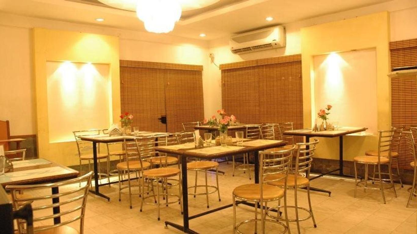 Hotel Saradharam