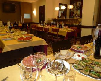 Hotel De Meis - Capistrello - Restaurante
