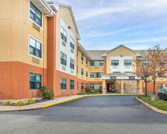 Extended Stay America Select Suites – Philadelphia – Malvern – Great Valley - Malvern - Building