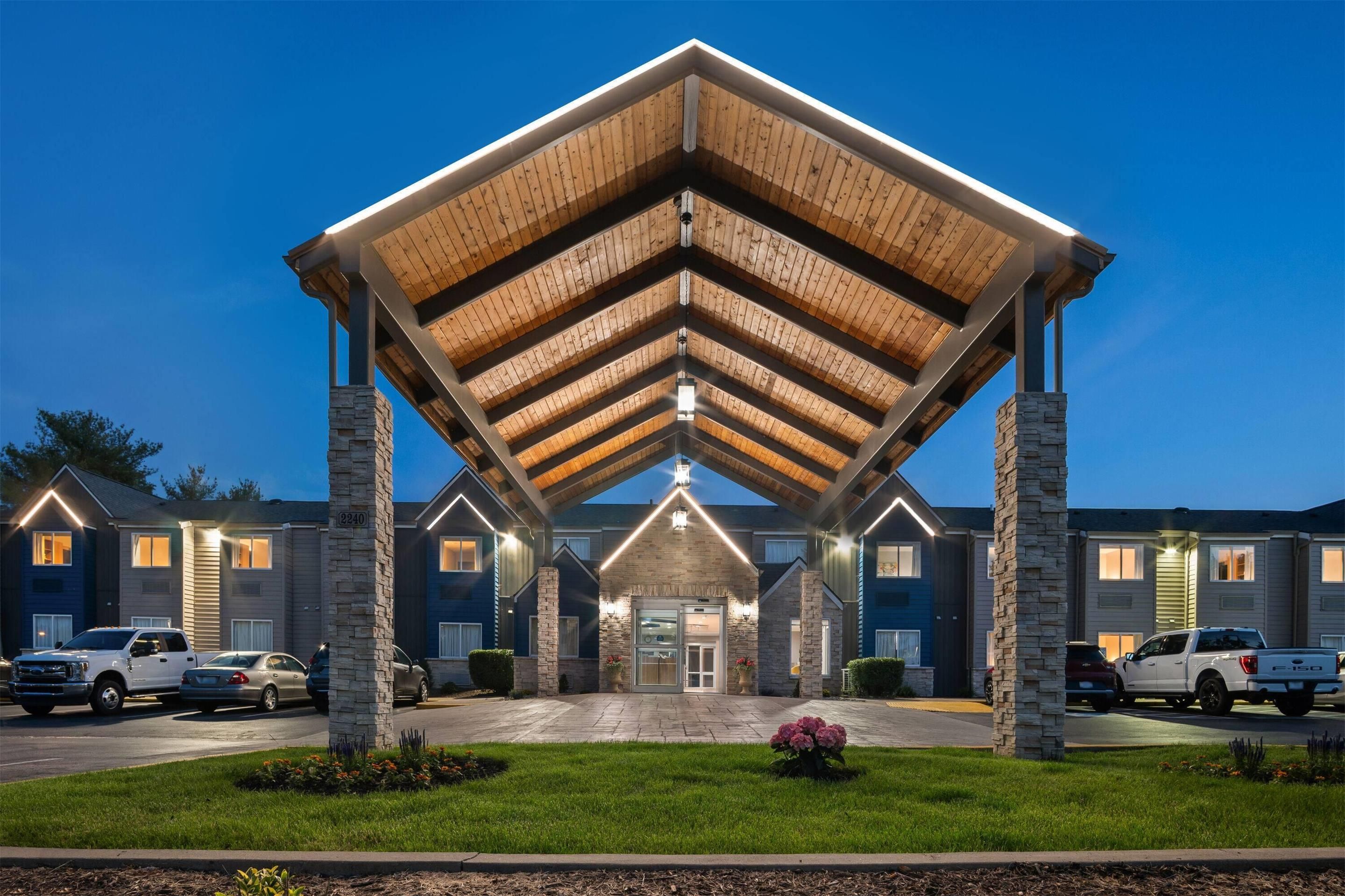 Microtel Inn & Suites by Wyndham Lexington thumbnail 3