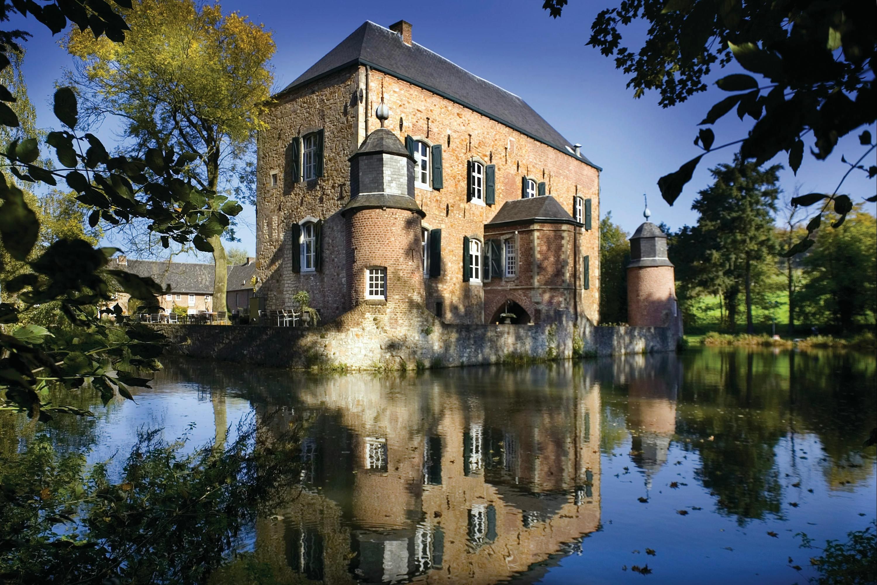 Fletcher Hotel-Restaurant Kasteel Erenstein - Kerkrade - Building