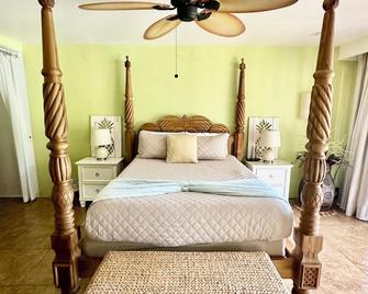 Your Island Home!!!! - Frederiksted - Sypialnia
