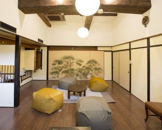 Guesthouse U-En - Hostel - Osaka
