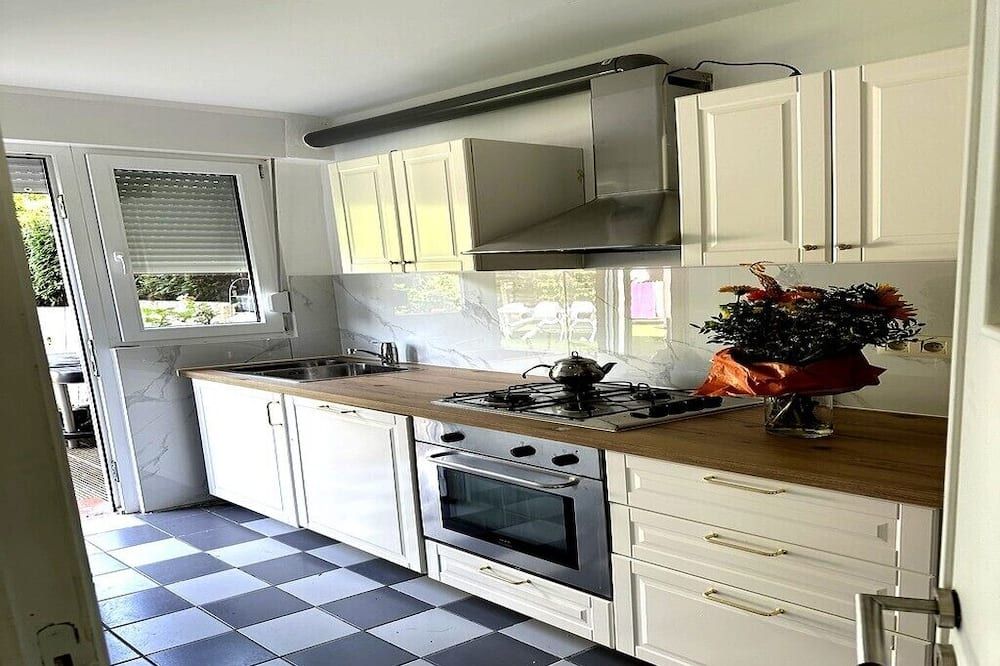 Cozy Garden Retreat - Family Friendly Studio with city access - Amberes - Cocina