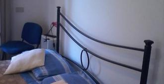 La Perla B & B - Ciampino - Camera da letto