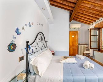 Your holiday in Tuscany with Charme, between nature and vineyards thermal - Montepulciano - Schlafzimmer