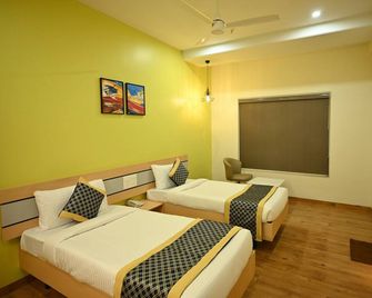 Hotel City Centre Latur - Latur - Bedroom