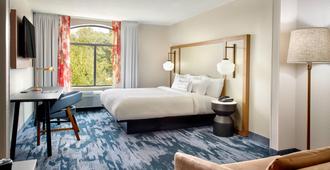 Fairfield by Marriott Inn & Suites Asheville Outlets - אשוויל - חדר שינה