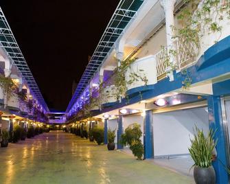 Midi Motel Pingtung Branch - Pingtung City - Buiten zicht