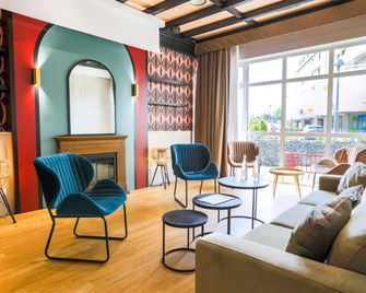 إيبيس سان إيتيين - لا تيراس - Saint-Etienne-de-Valoux - ردهة