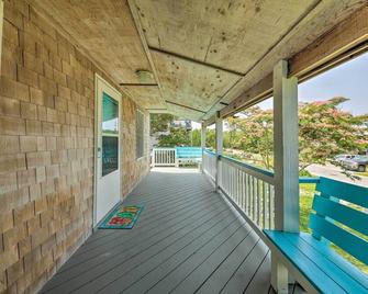 Outer Banks Cottage - Walk to Frisco Beach! - Frisco - Balcony