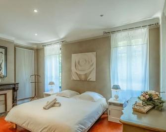 Maison DE Maitre à 20 mn de Marseille et 15 mn D'aix en Provence - Saint-Victoret - Chambre