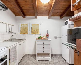 [500 Mt. Dal Mare] Wifi Clima & Design - Porto San Giorgio - Cocina
