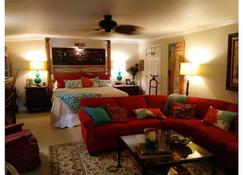 The Sunflower Penthouse on the River in Clarksdale - Clarksdale - Camera da letto
