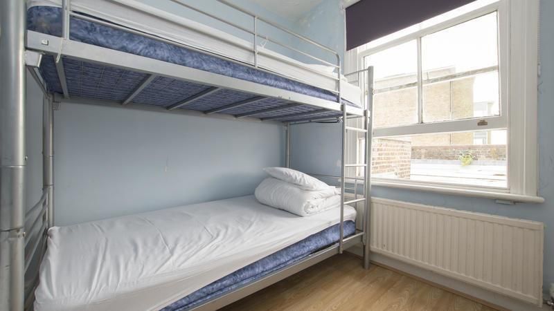 كوين إليزابيث هوستل